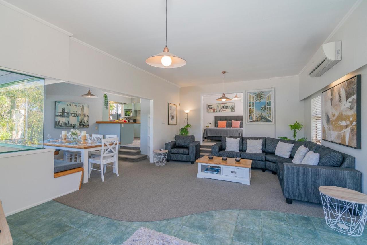 Oceans 88 Whitianga Coastal Suites Экстерьер фото