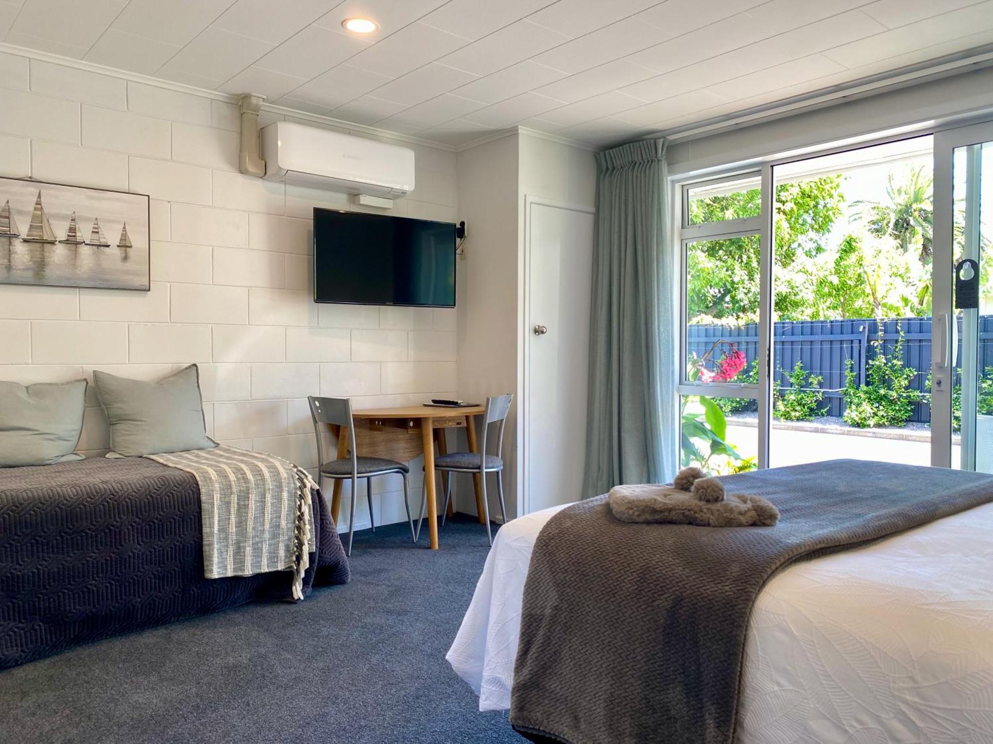 Oceans 88 Whitianga Coastal Suites Экстерьер фото